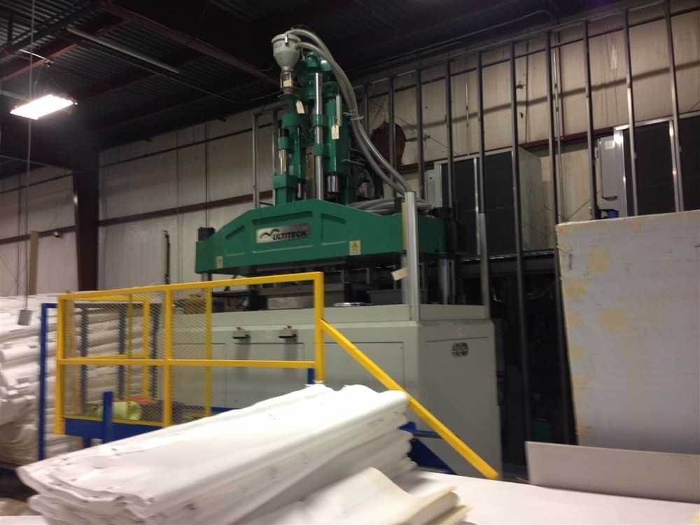 Multitech V160/2100 45MM Screw 160 Ton Vertical Injection Molding Machine - MACHINING EQUIPMENT