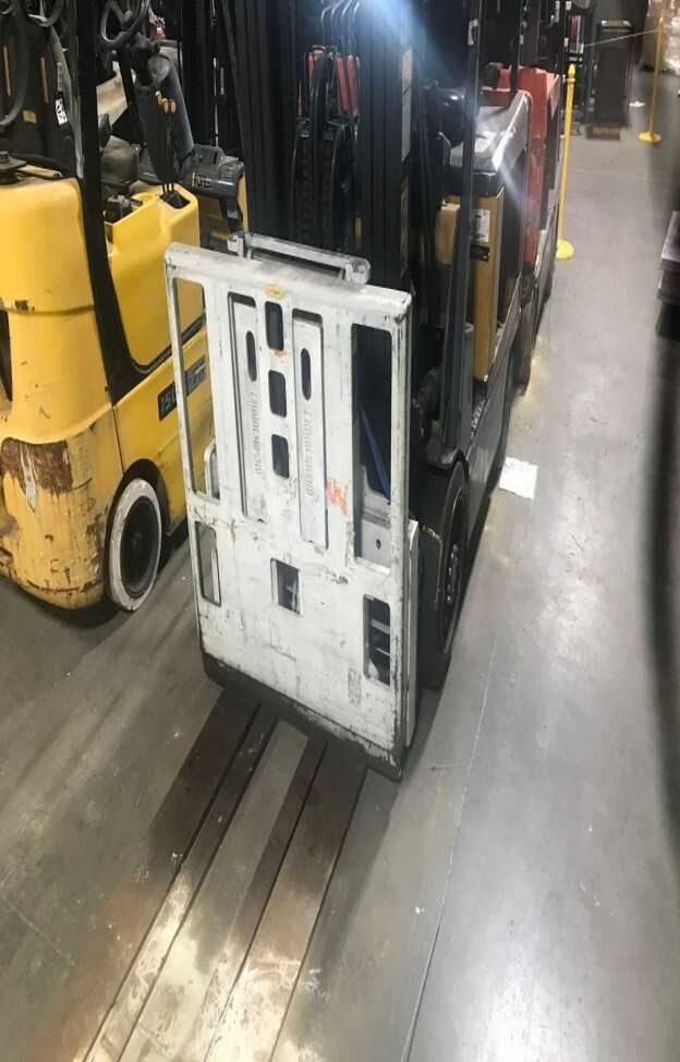 #1 / Cat Electric Lift - FORKLIFTS