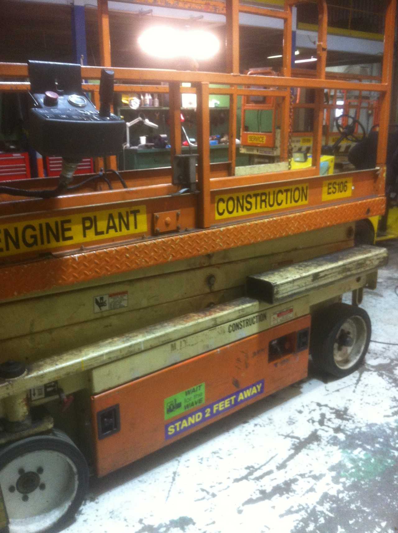 JLG Scissor 2033E Scissor Lift - SCISSOR LIFTS