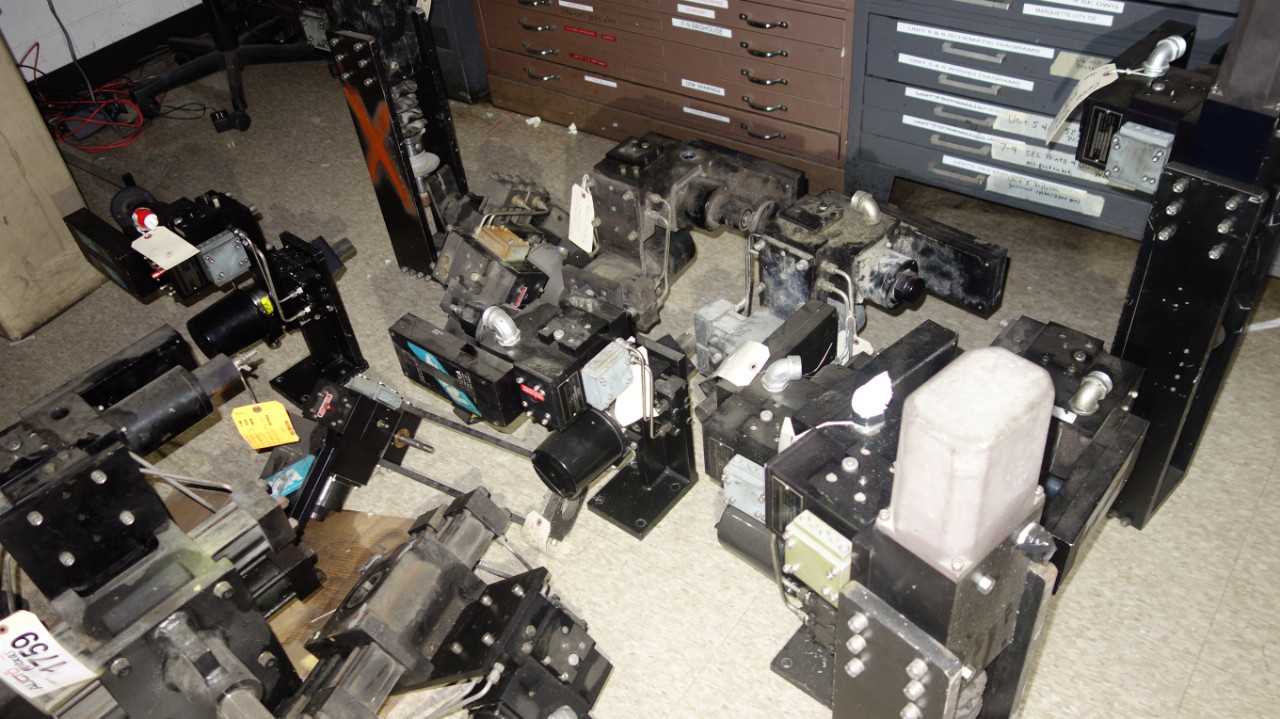 LOT OF ASSORTED REXA SERVO DAMPER ACTUATORS - VALVES
