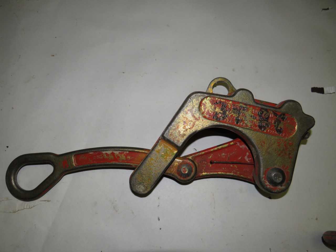 LOT OF 2 KLEIN 1685-31 7500 LBS MAX LOAD BULLDOG WIRE PULLING GRIP - ELECTRIC POWER TOOLS