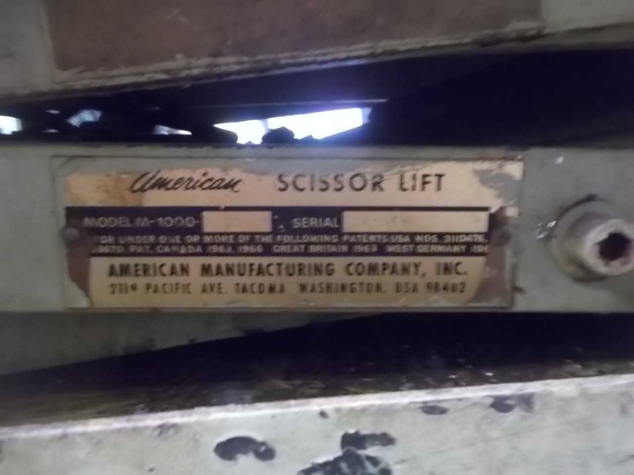 American Scissors lift M-1000 - MATERIAL HANDLING