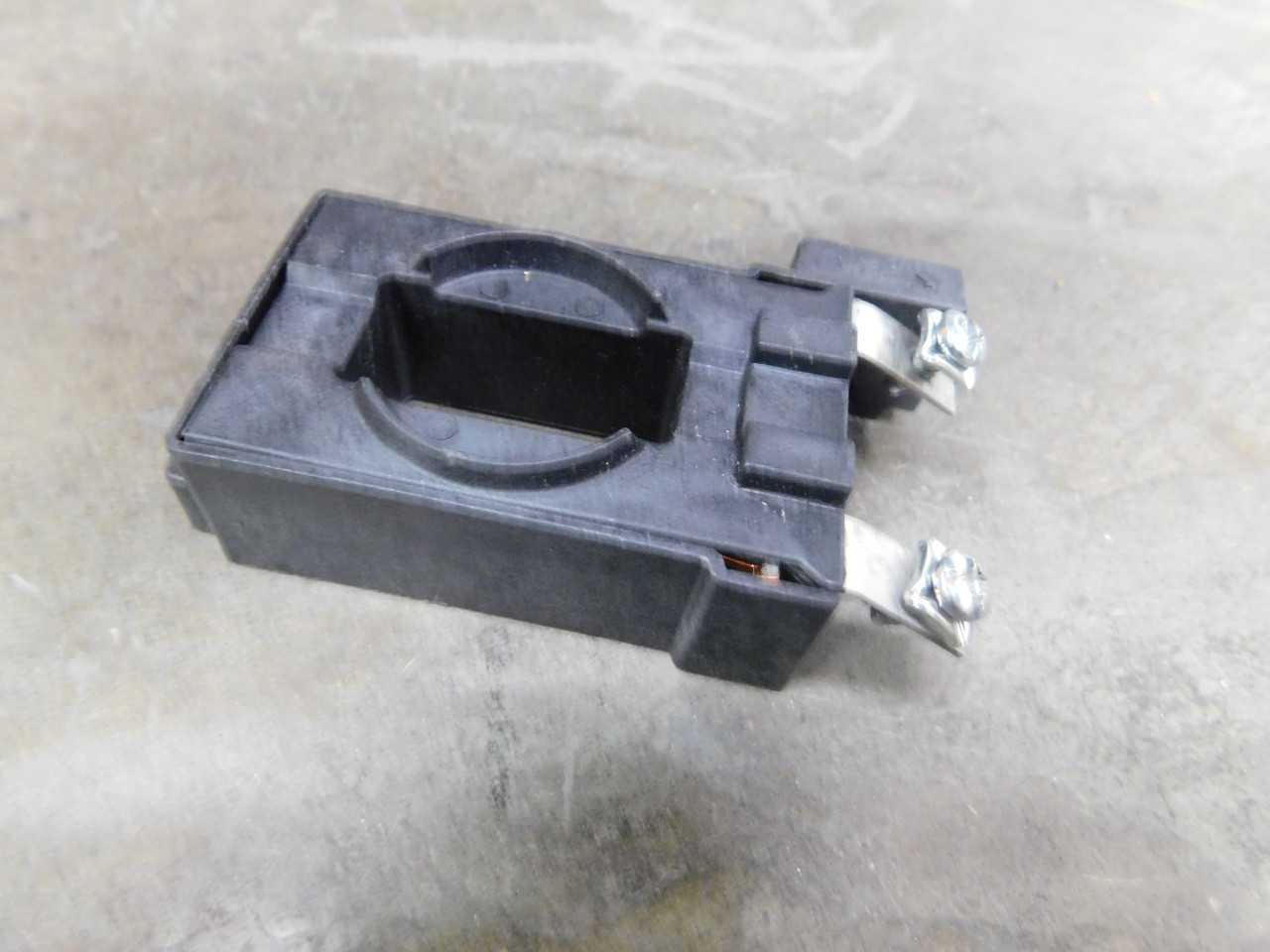 Lot of Contact Blocks, Screw Terminals, and Wire Ranges - INDUSTRIAL PARTS