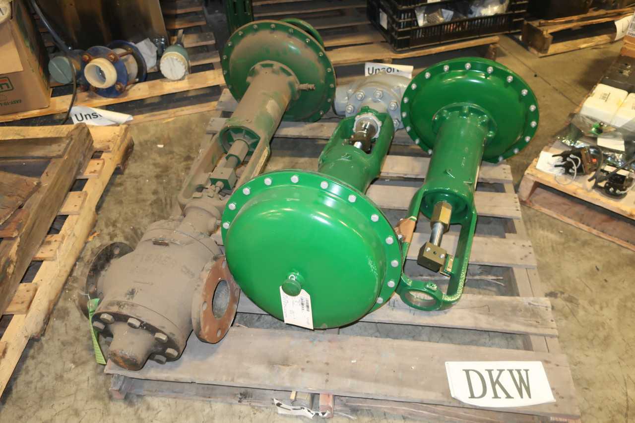 LOT OF 3 ASSORTED FISHER CONTROL VALVES - AUTOMATION & CONTROLS