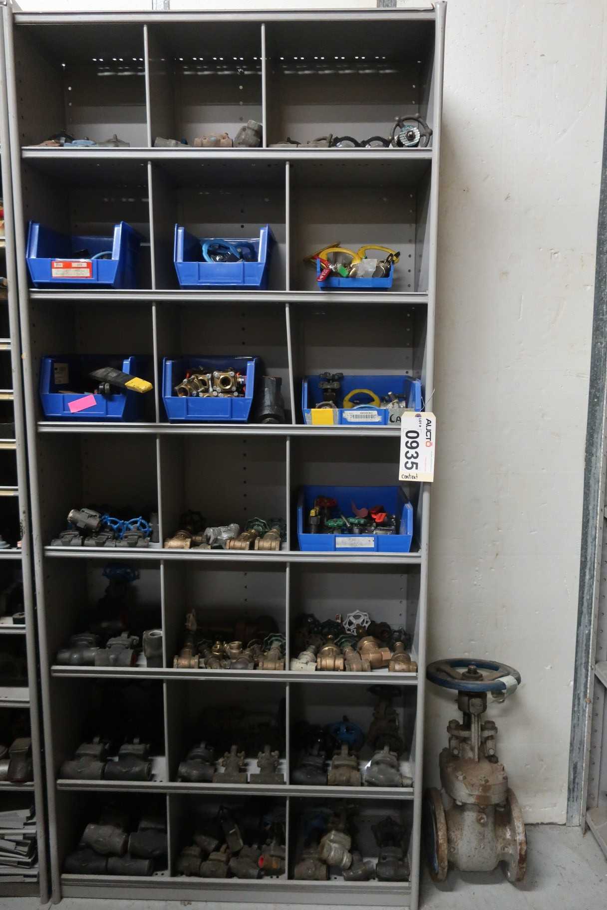 LOT OF ASSORTED VALVES - VALVES
