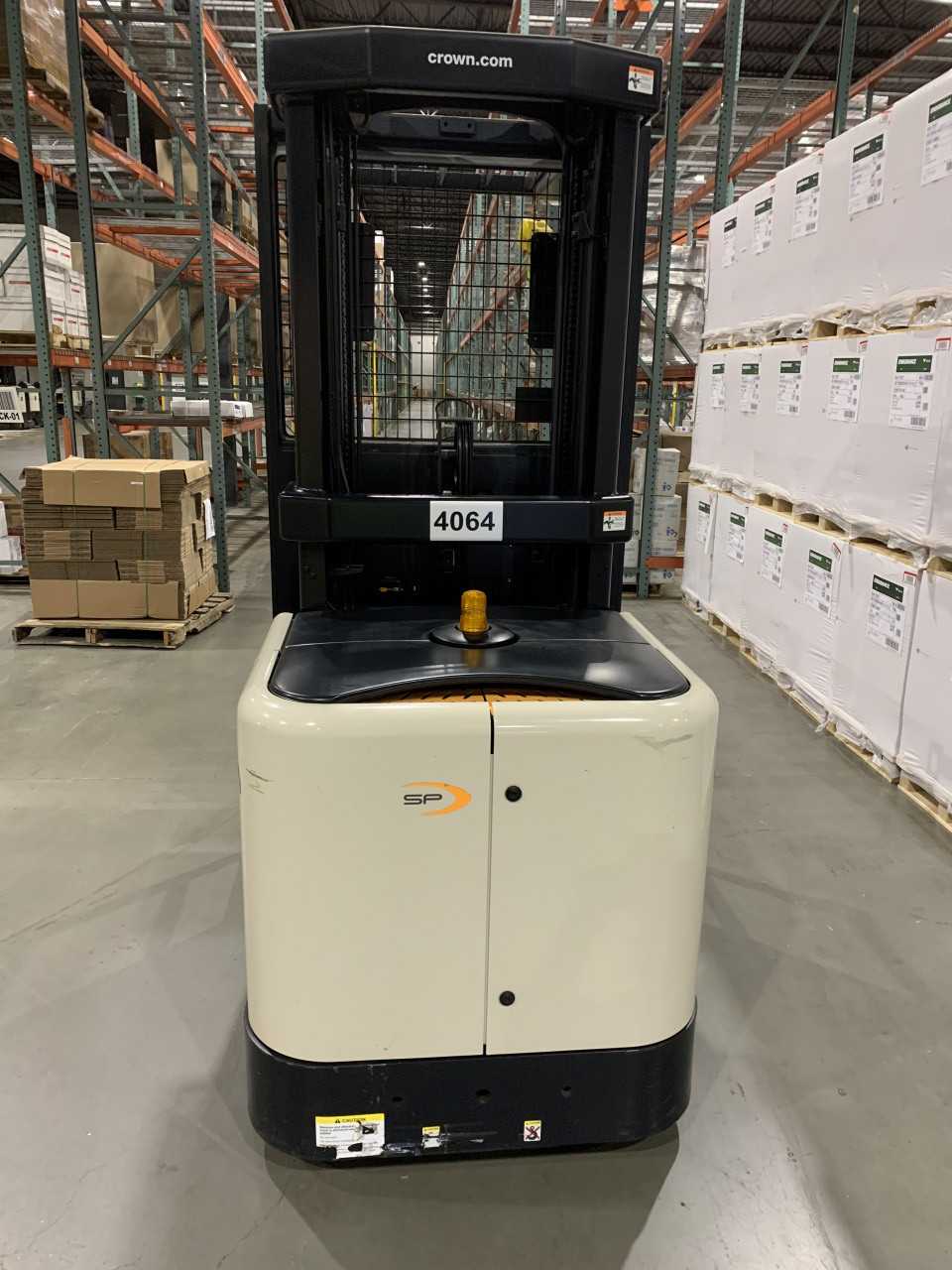 2012 Crown SP3520-30 order picker Southborough MA - ORDER PICKER