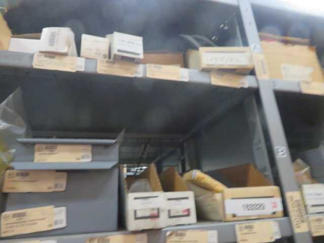 Parker and many other new items, contents only (lot) - MISCELLANEOUS