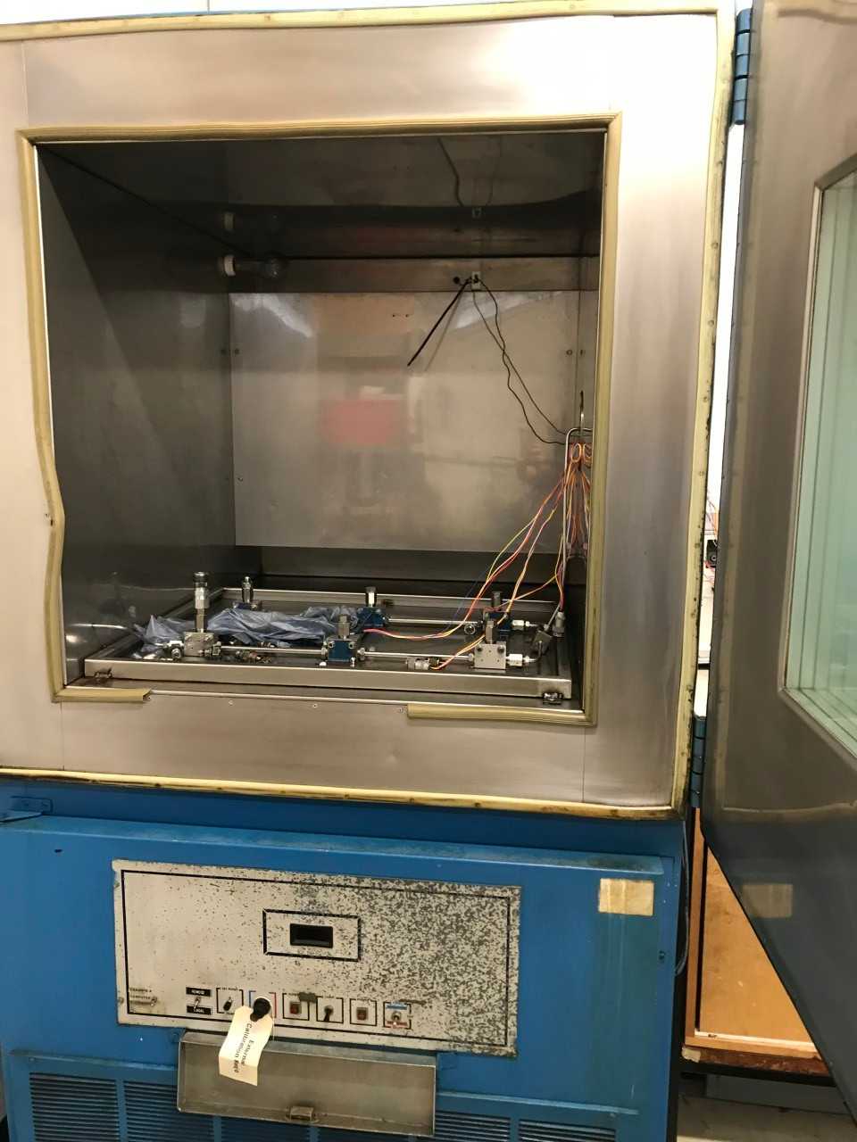 Thermotron Oven - LAB & SCIENTIFIC