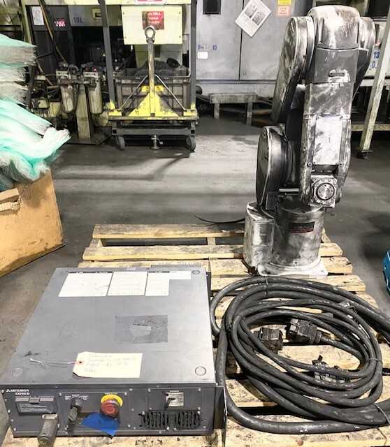 Mitsubishi Robot RV-7F-D w/ Controller - INDUSTRIAL ROBOTS