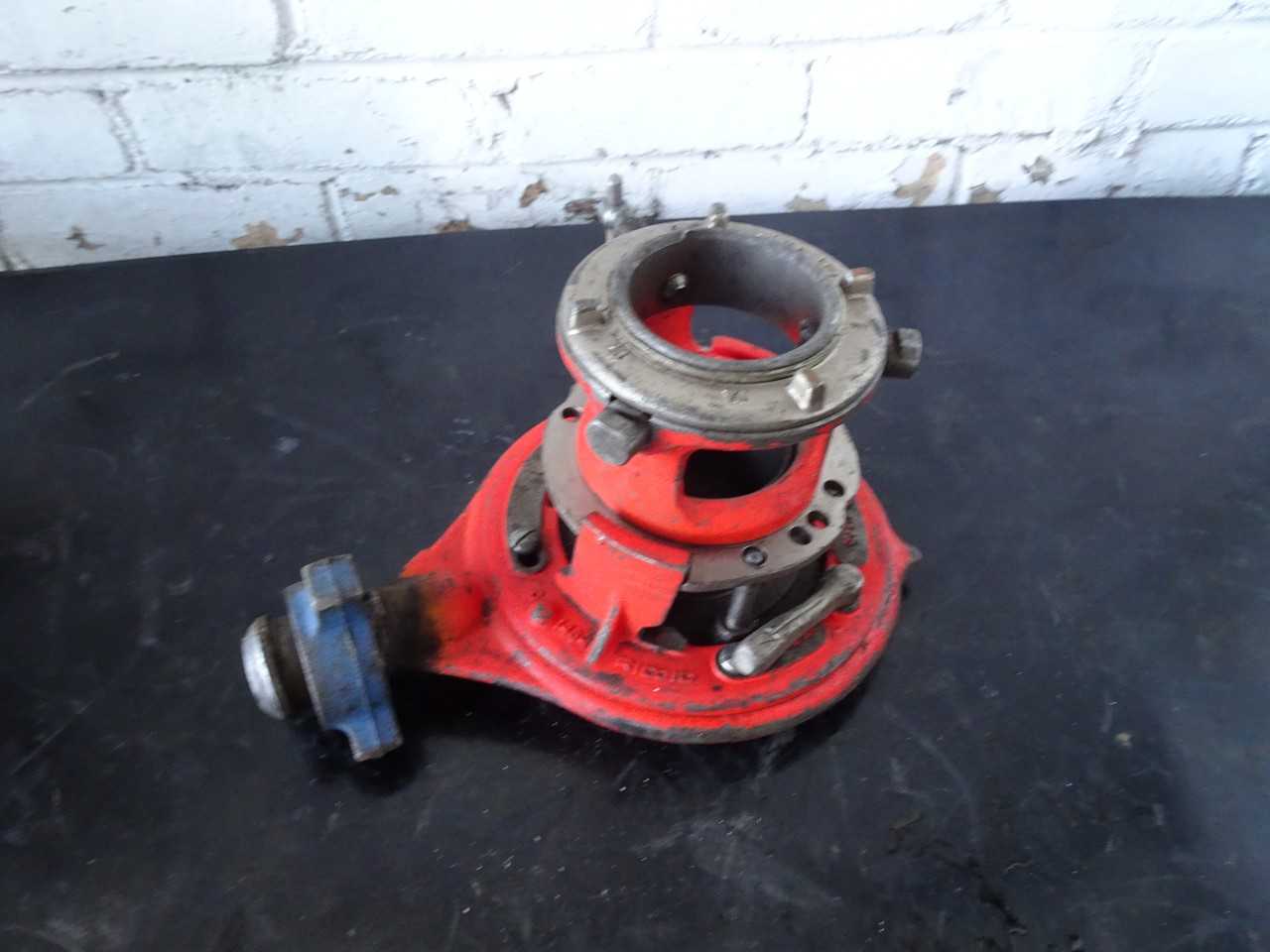 Ridgid 65R 1-2" Pipe threader - HAND TOOLS