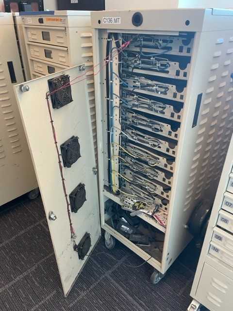Lot of 5 Dock and Lock Computing Storage (Lot 2600254) Charleston - INDUSTRIAL PARTS