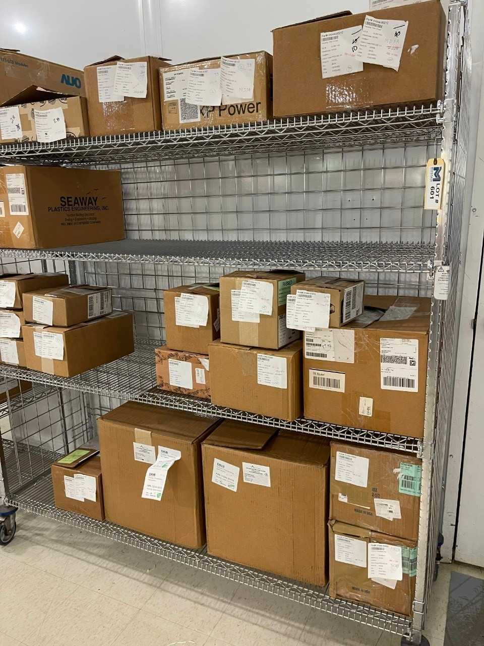Rolling Bakers Rack No Contents - SHELVING