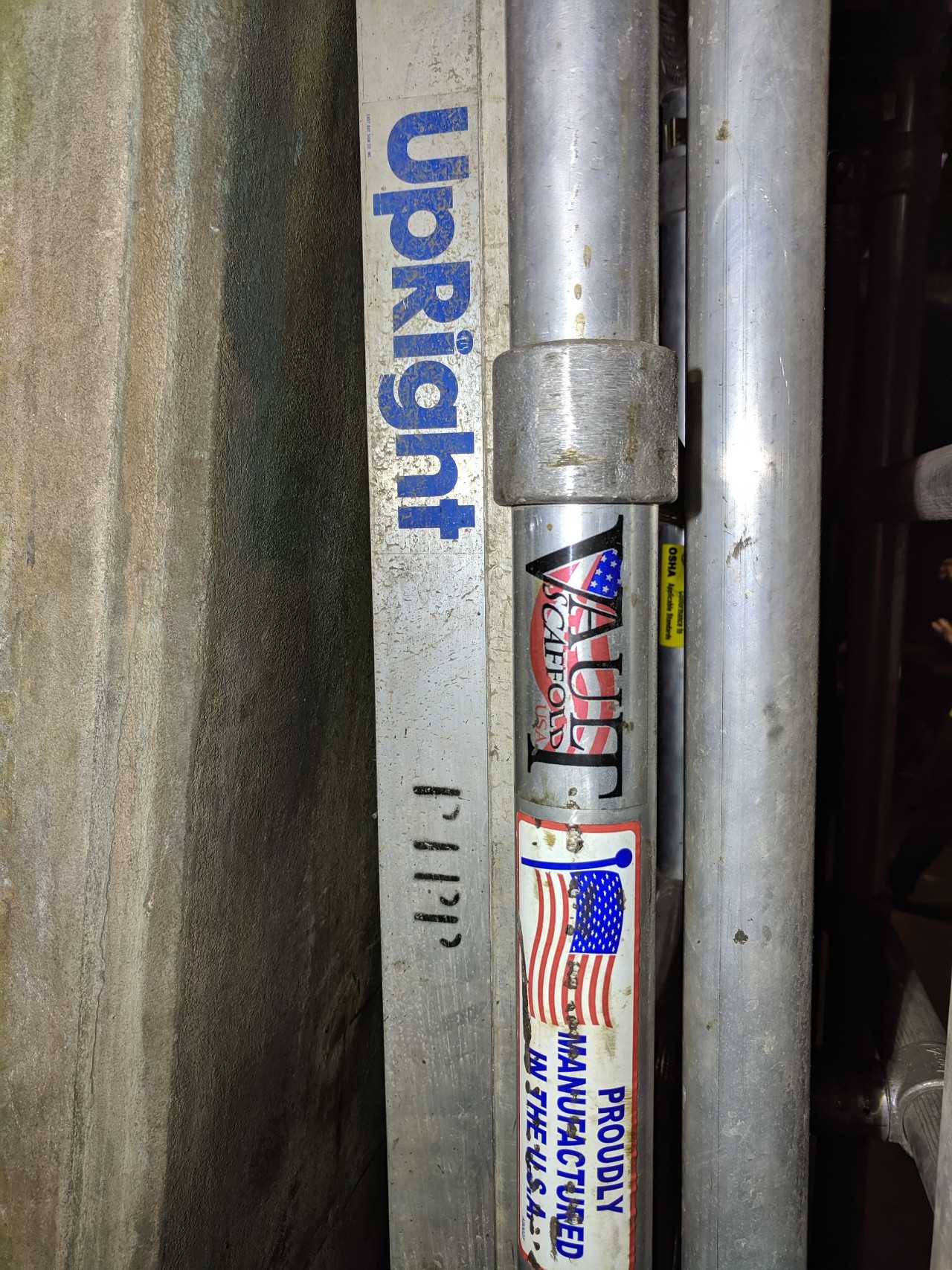 ASSORTED VAULT AND UPRIGHT SCAFFOLDING - HAND TOOLS