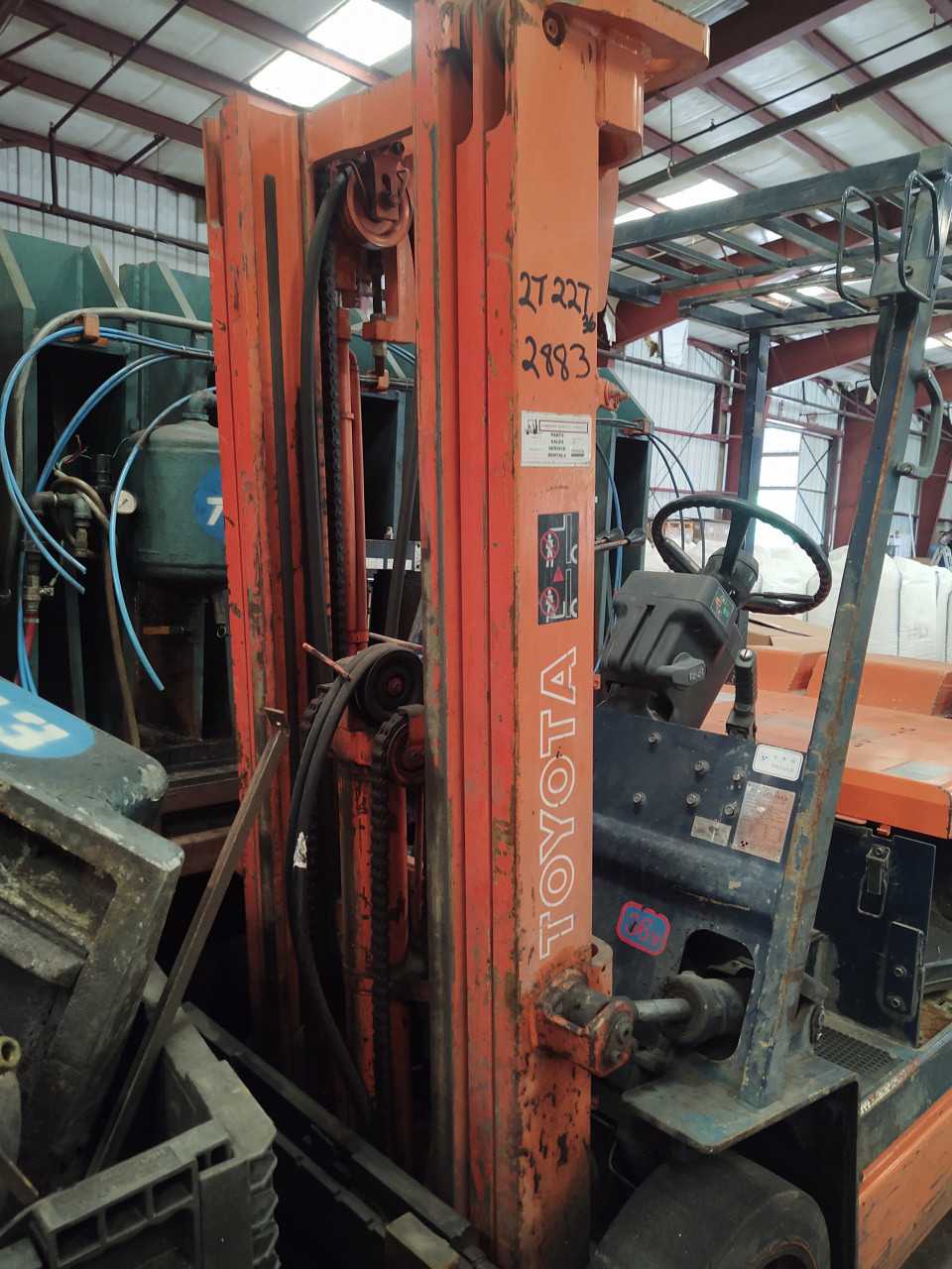 Toyota FORKLIFT 5FBC25 Type E 4700lb capacity Fork Lift - DOES NOT WORK - FORKLIFTS