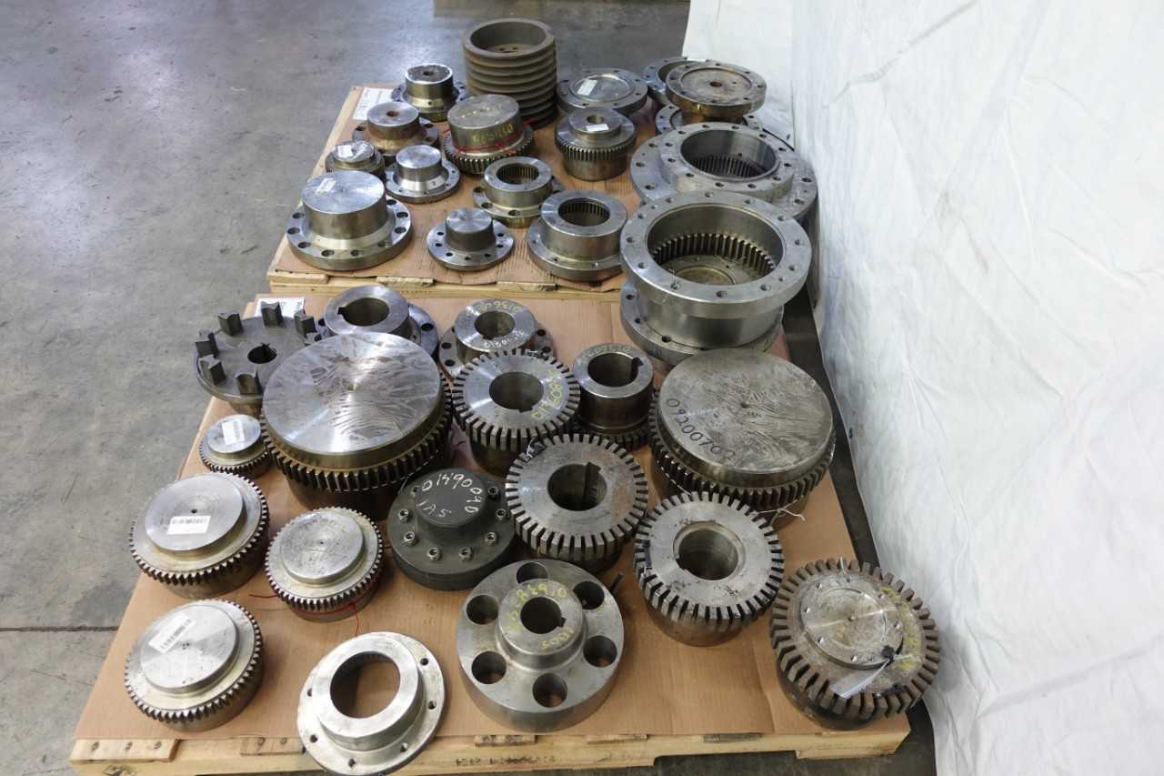 2 PALLETS OF ASSORTED HUBS AND COUPLERS - HUB