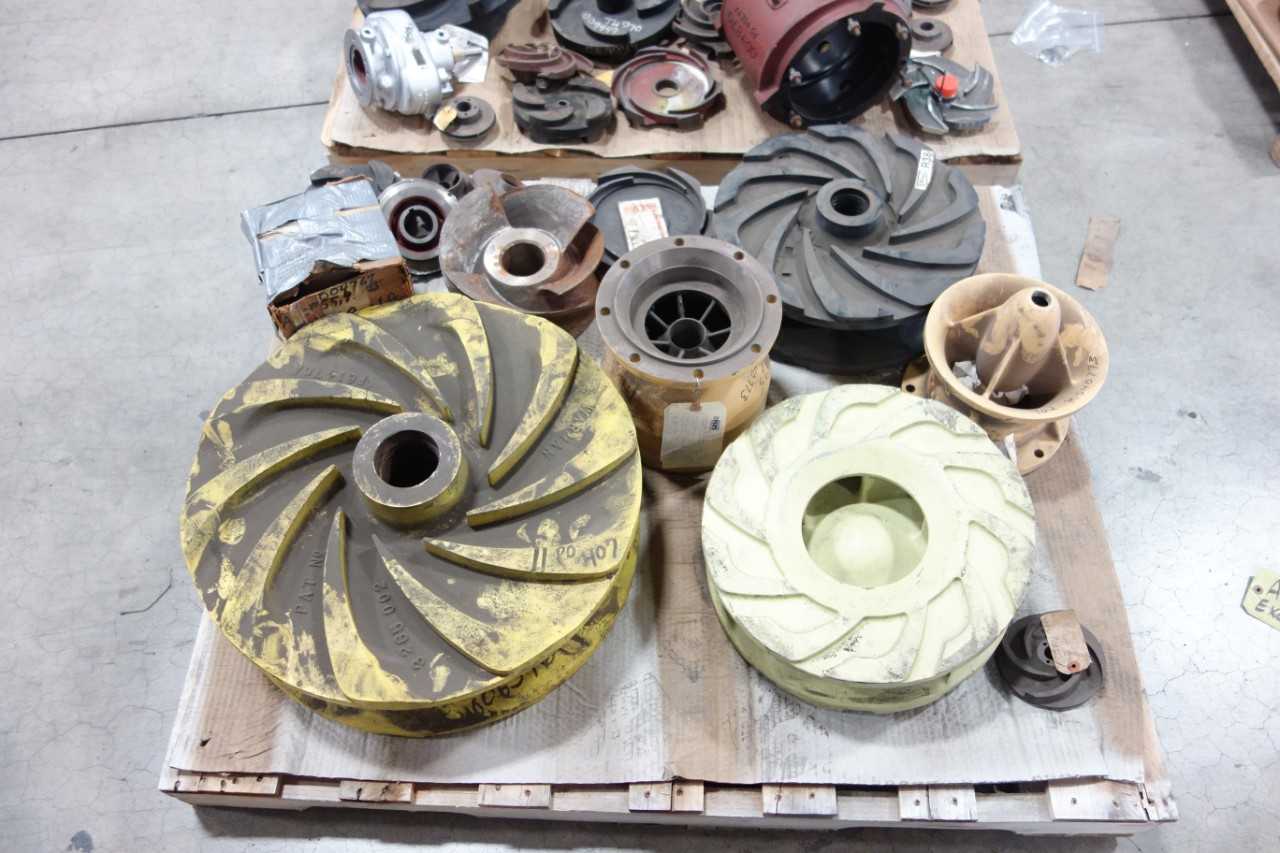 2 PALLETS OF PUMP PARTS - PUMPS