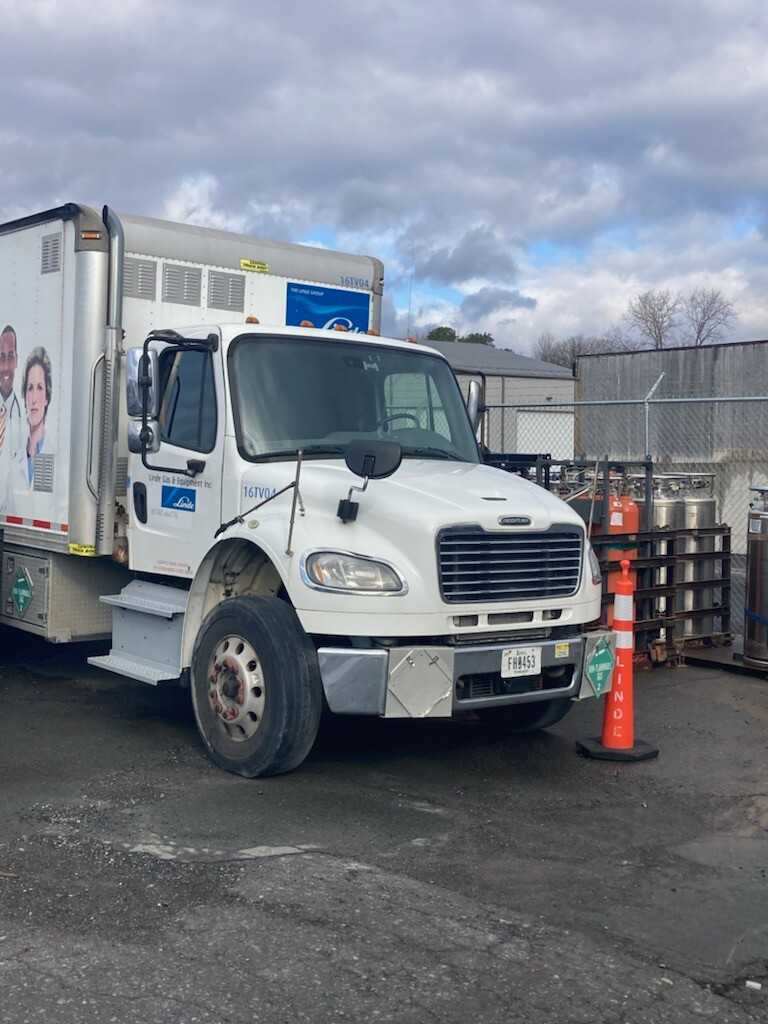 2016 Freightliner M2 Box Van - HYDRO EXCAVATOR TRUCKS