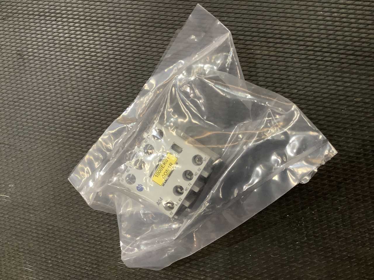 Lot of 5 Allen Bradley 100F-A04 Contactors - CONTACTORS