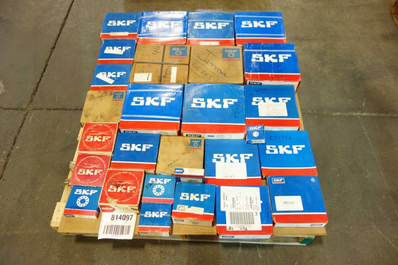 LOT OF ASSORTED SKF BEARINGS - BEARINGS