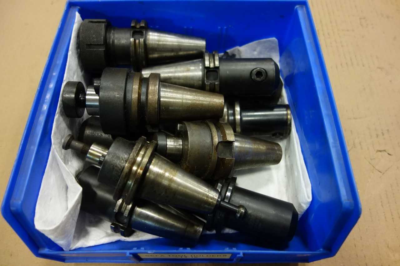 LOT OF ASSORTED CAT40 TOOL HOLDERS - PARLEC - ELECTRIC POWER TOOLS