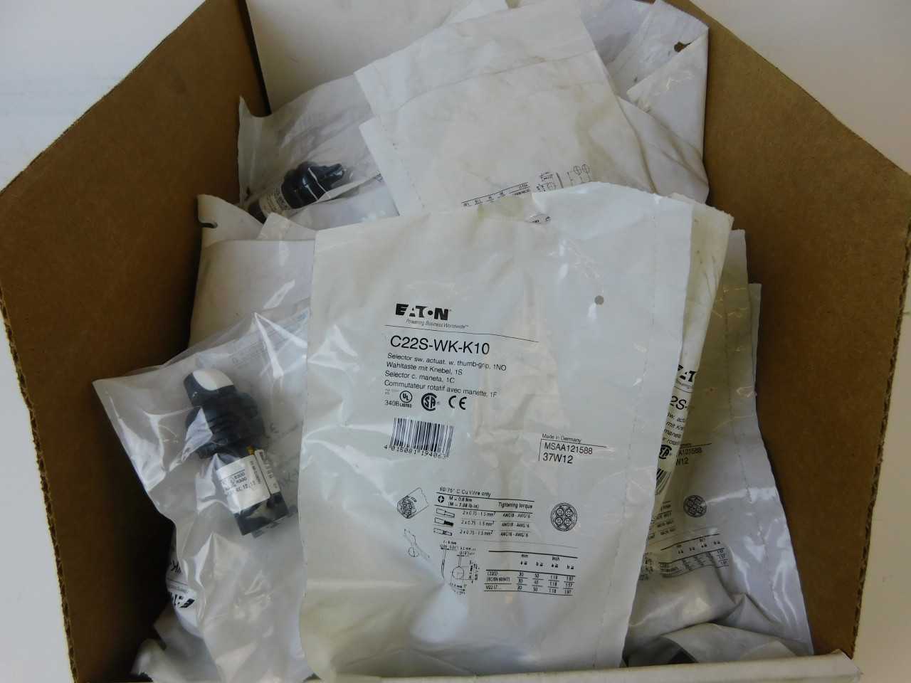 Quantity 100 of Eaton C22S-WK-K10 NON-ILL 2-POS MOM SEL SWTCH THB-GP BLK-BZL 1NO - AUTOMATION & CONTROLS
