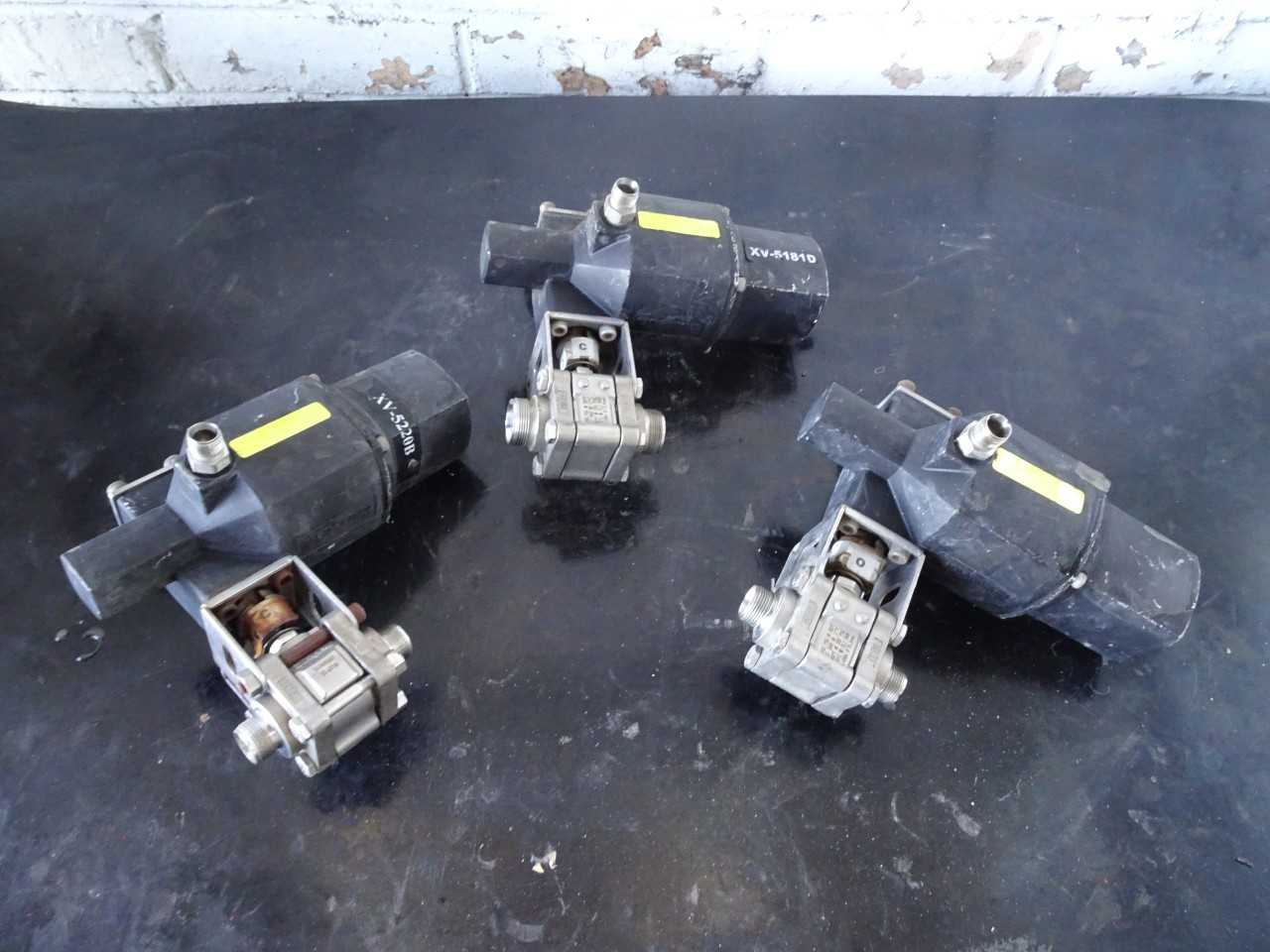 SWAGELOK lot of 3 STAINLESS control valves - CONTROL VALVE