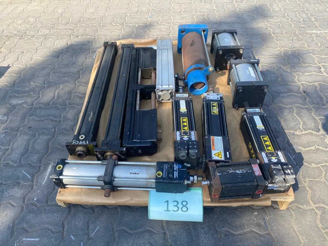 PALLET OF ASSORTED PNEUMATICS - PNEUMATIC PARTS