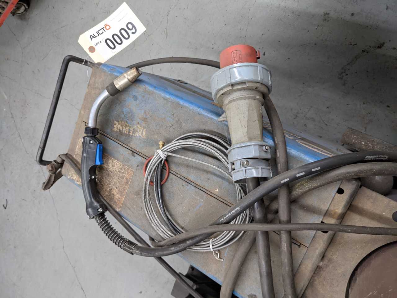 Miller Millermatic 250 CV/DC Welder - WELDING EQUIPMENT