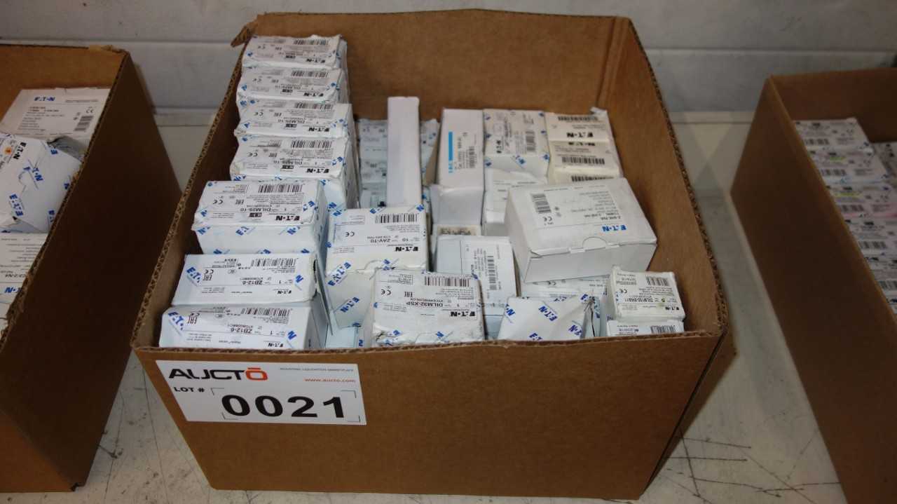 1 BOX OF EATON / CUTLER HAMMER ELECTRICAL - ELECTRICAL COMPONENTS