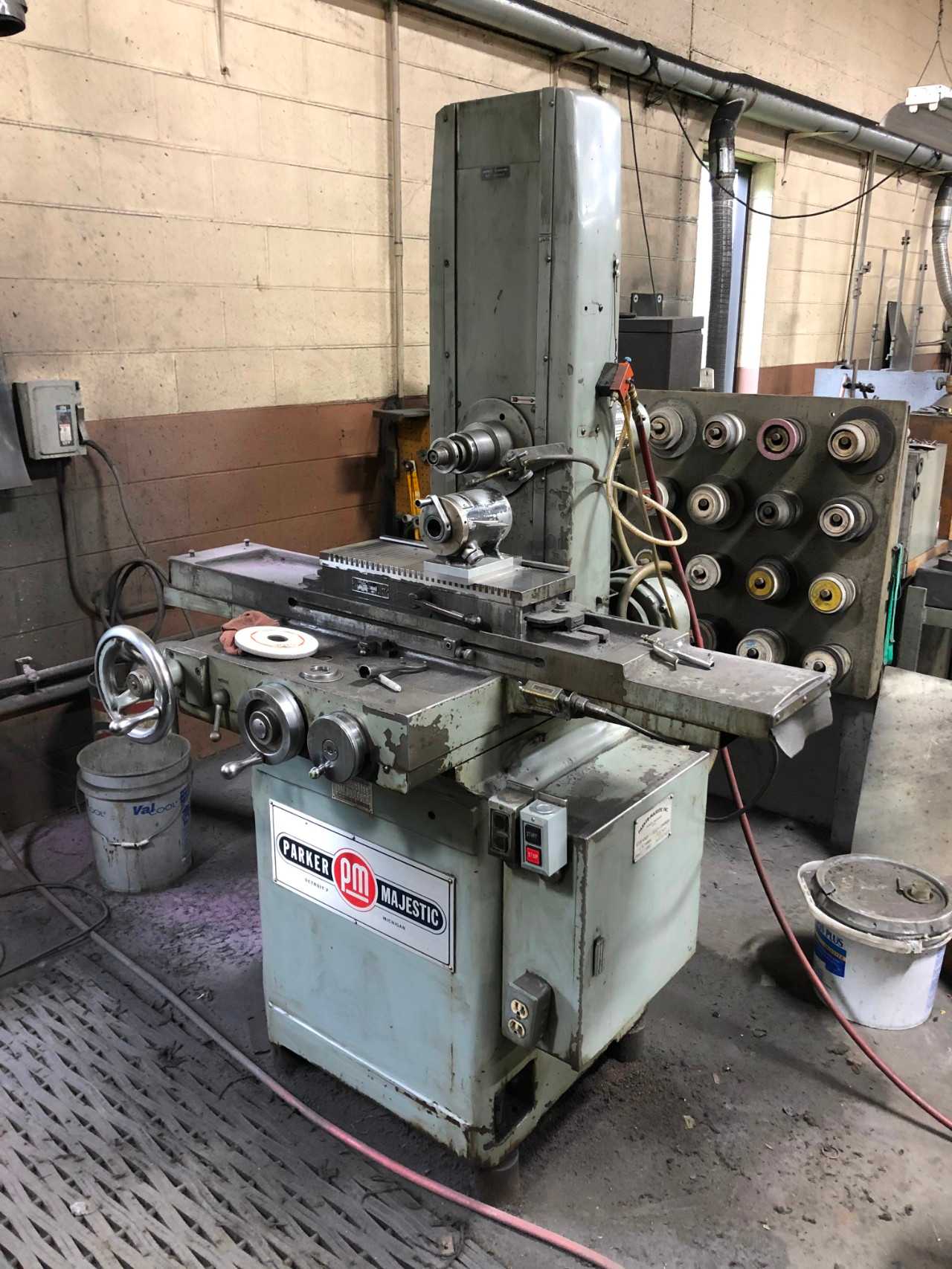 Parker 2Z Surface Grinder - GRINDING MACHINES