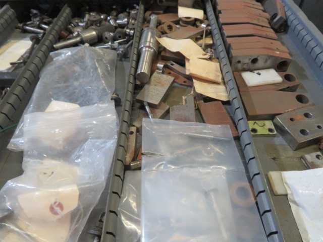 8 Drawer Stanley Vidmar and contents - MISCELLANEOUS