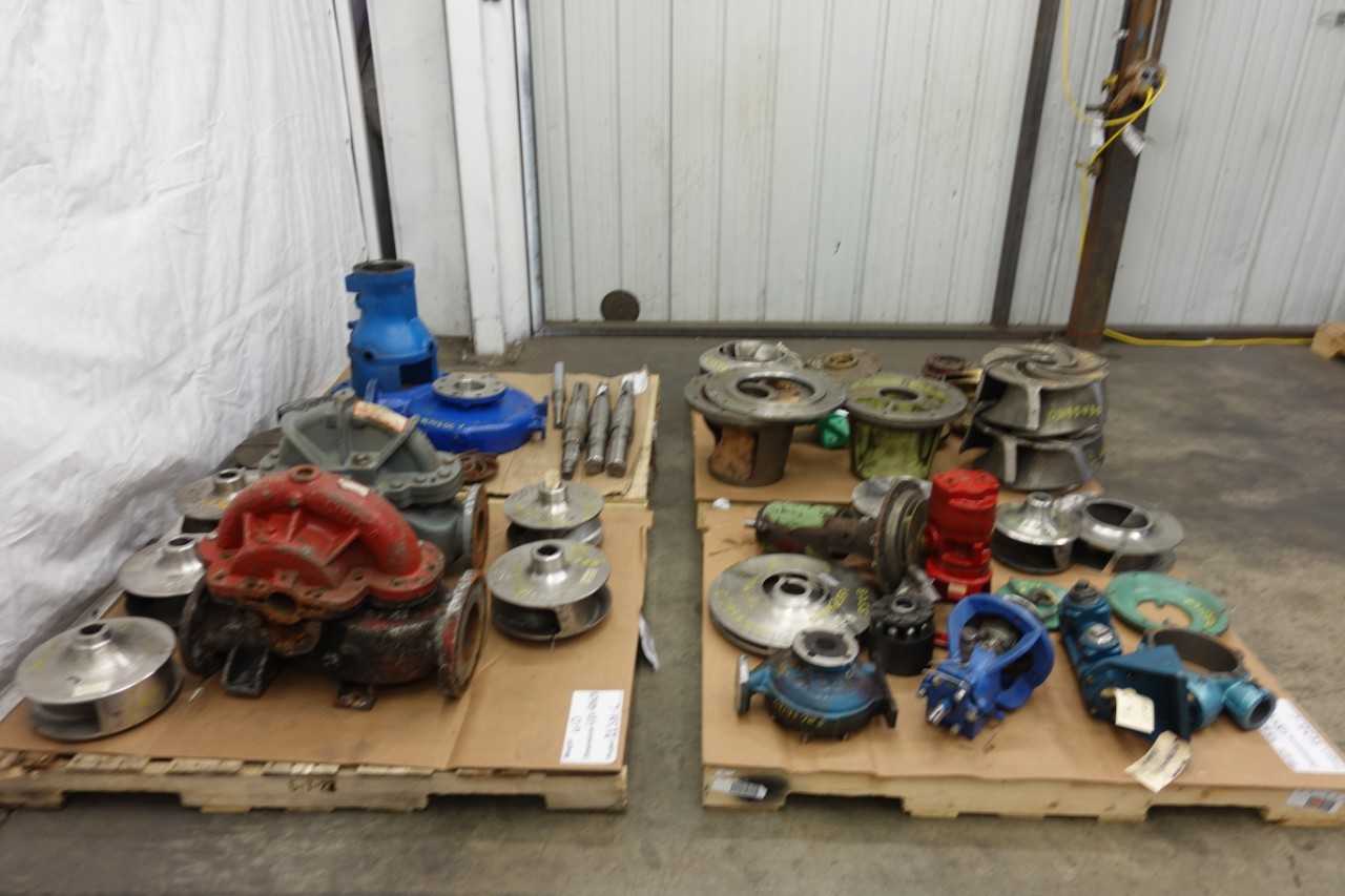 4 PALLETS OF ASSORTED PUMPS AND PUMP PARTS - PUMPS