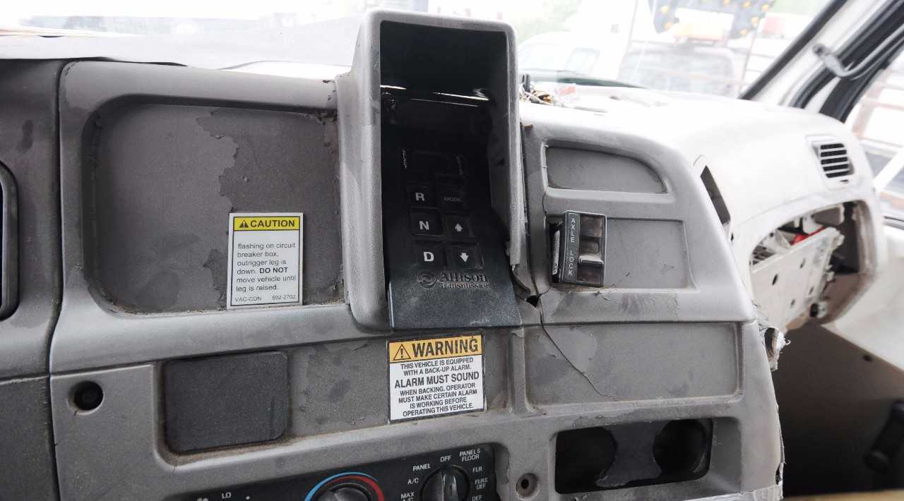 STERLING (2007) L7500 6X4 VAC CON TANDEM AXLE VACUUM TRUCK - HYDRO EXCAVATOR TRUCKS