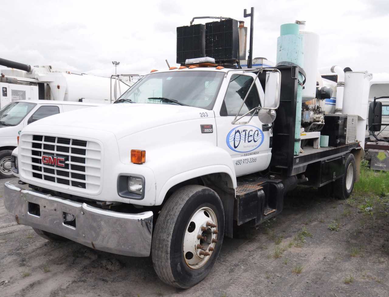 GMC (2000) C6500 VACMASTERS VACUUM TRUCK - HYDRO EXCAVATOR TRUCKS