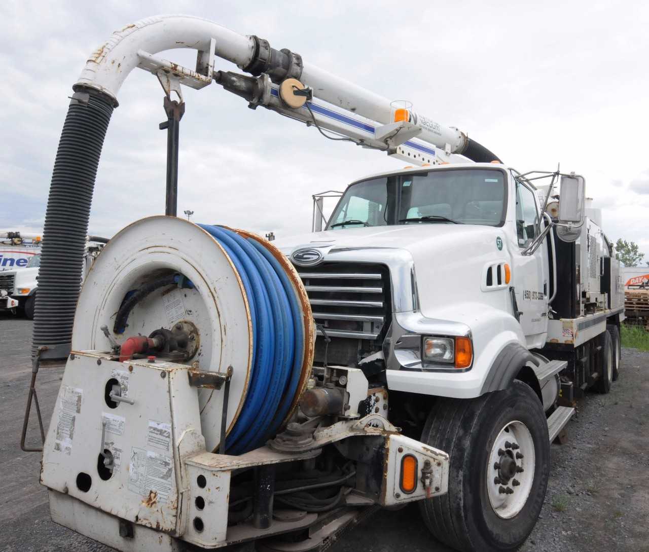 STERLING (2008) L8500 6X4 VAC CON TANDEM AXLE VACUUM TRUCK - HYDRO EXCAVATOR TRUCKS