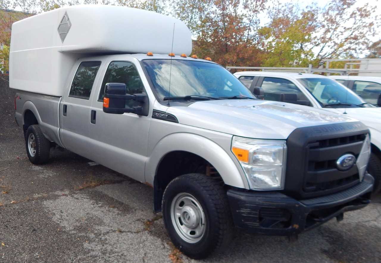 FORD (2011) F350 XL/FX4 CREW CAB PICKUP TRUCK - HYDRO EXCAVATOR TRUCKS