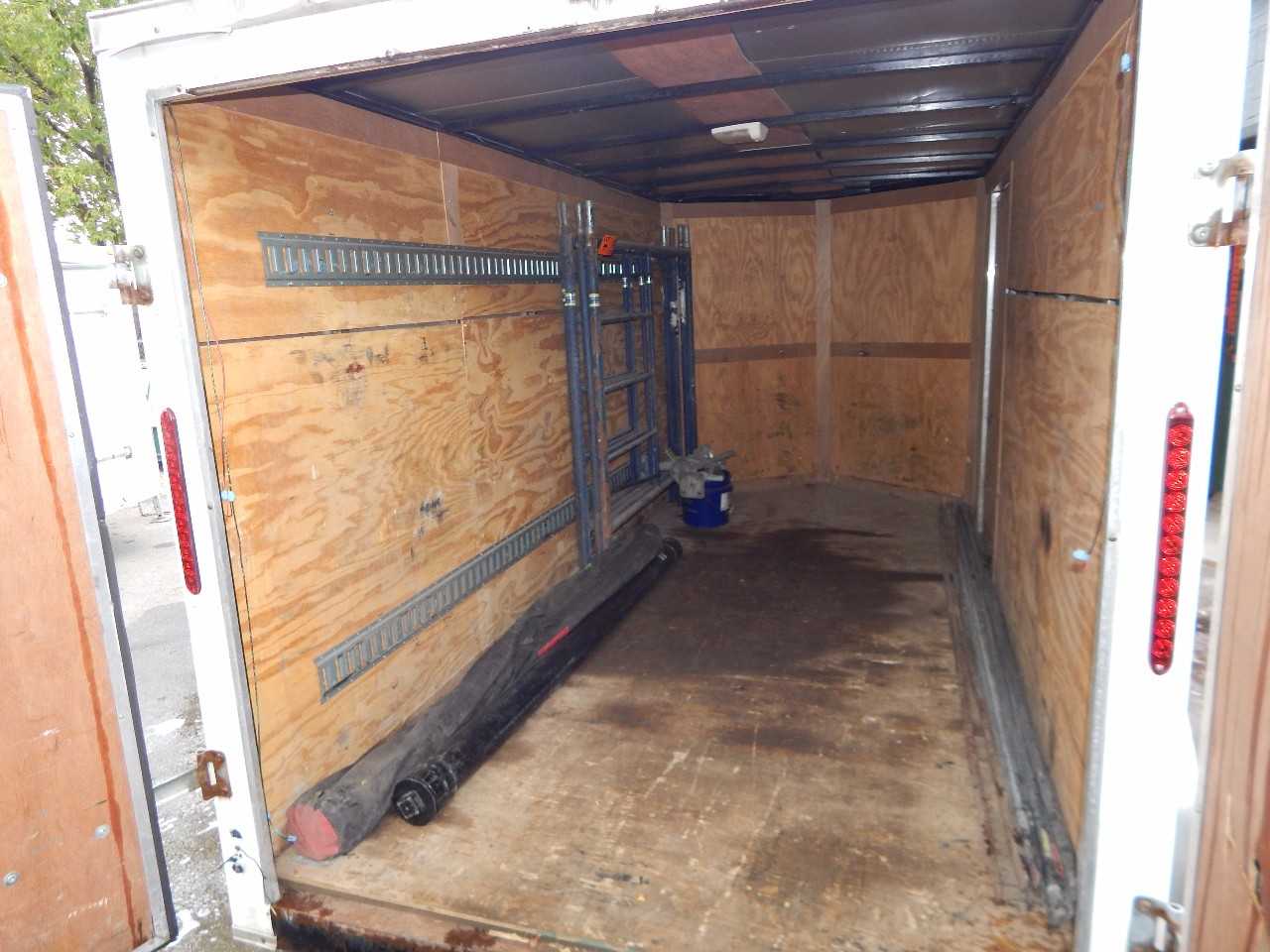 CYNERGY (2015) SWIFT TANDEM AXLE ENCLOSED V-NOSE UTILITY TRAILER - TRAILERS