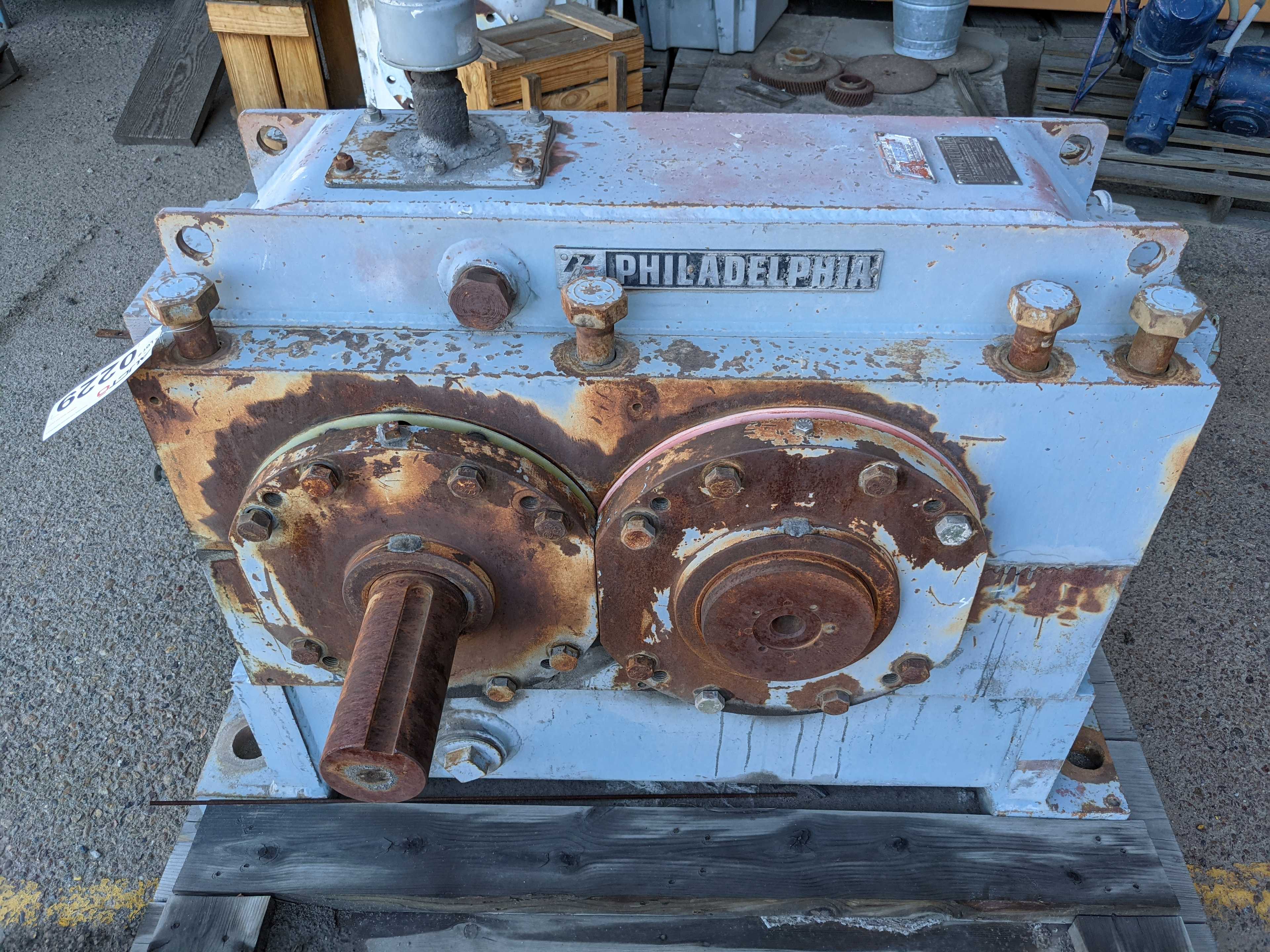 INCLOSED GEAR DRIVE - GEAR PUMP