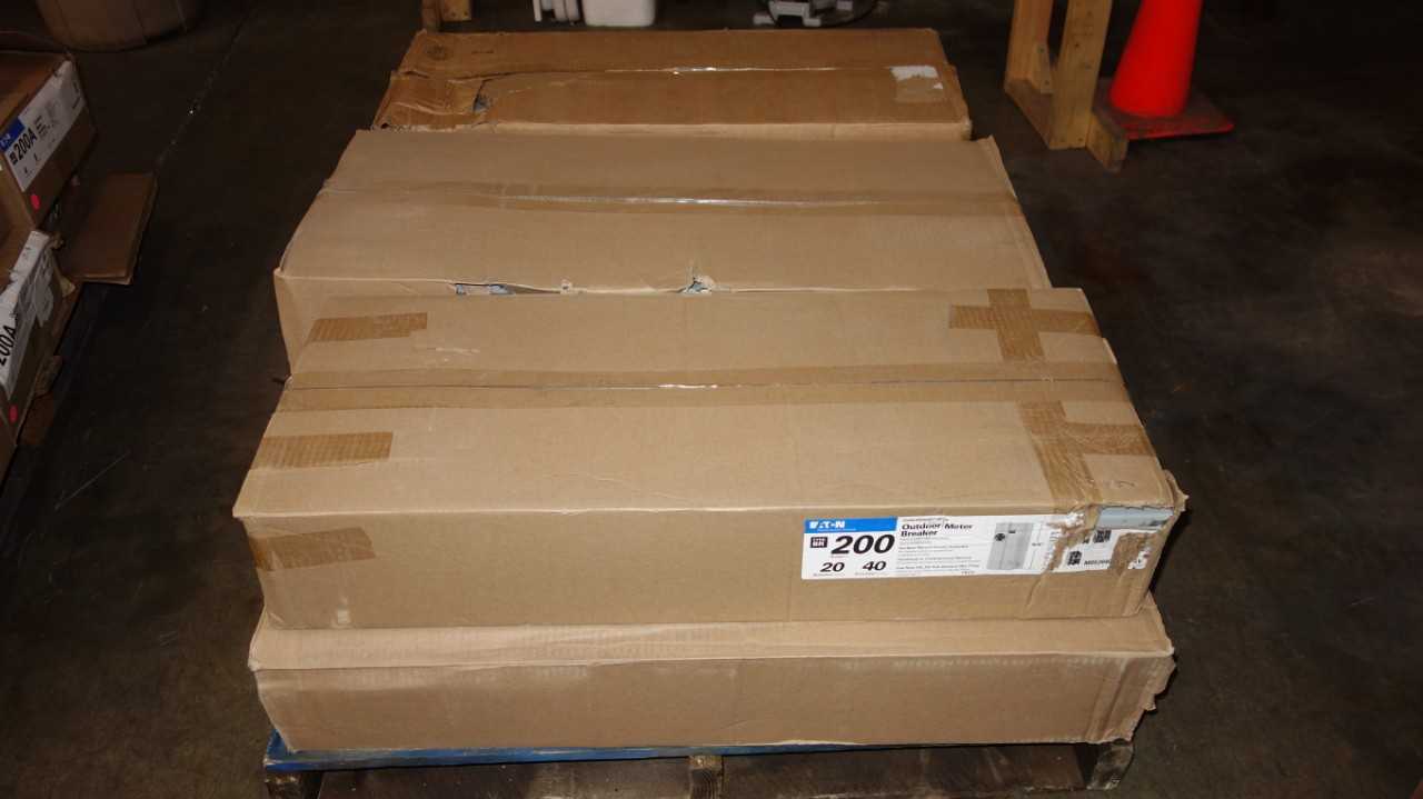 1 PALLET OF EATON MBE2040 200A METER SOCKET BREAKER PANELS - CIRCUIT BREAKERS