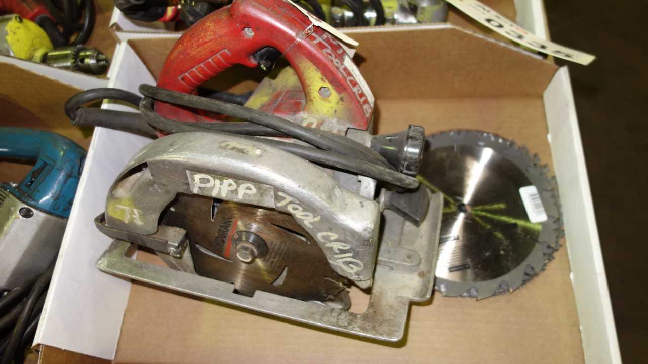 LOT OF 2 ASSORTED DEWALT ANGLE GRINDERS, DW402 - ELECTRIC POWER TOOLS