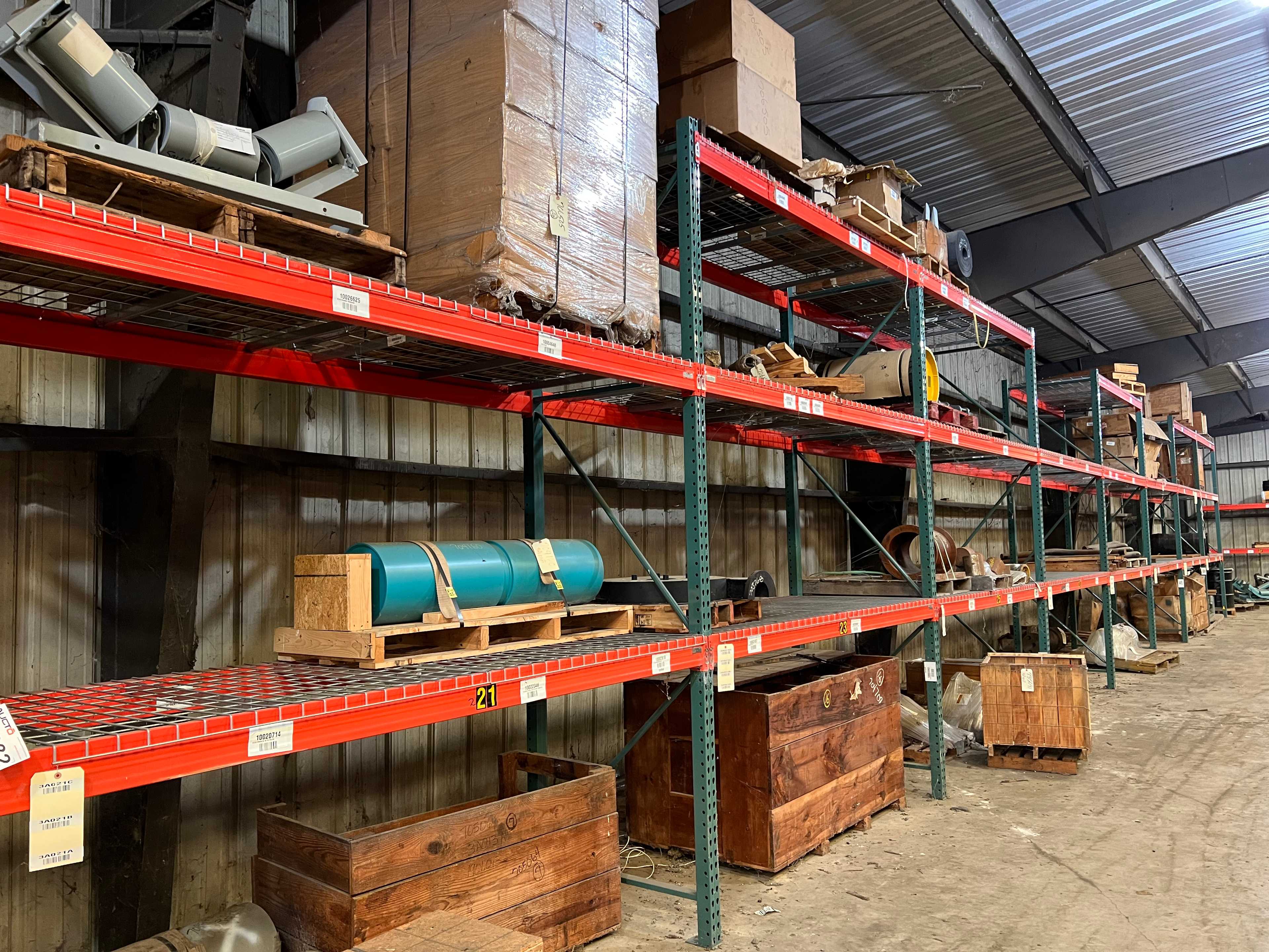 CONTENTS OF RACKING (RACKING NOT INCLUDED) - PALLET RACKING