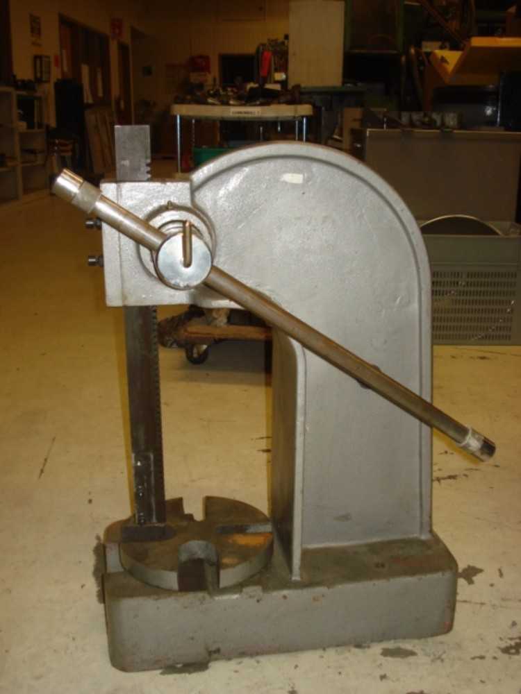 Phase II 14"Stroke 8"Throat 5 Ton Arbor Press Excellent Working Condition - MECHANICAL PRESSES