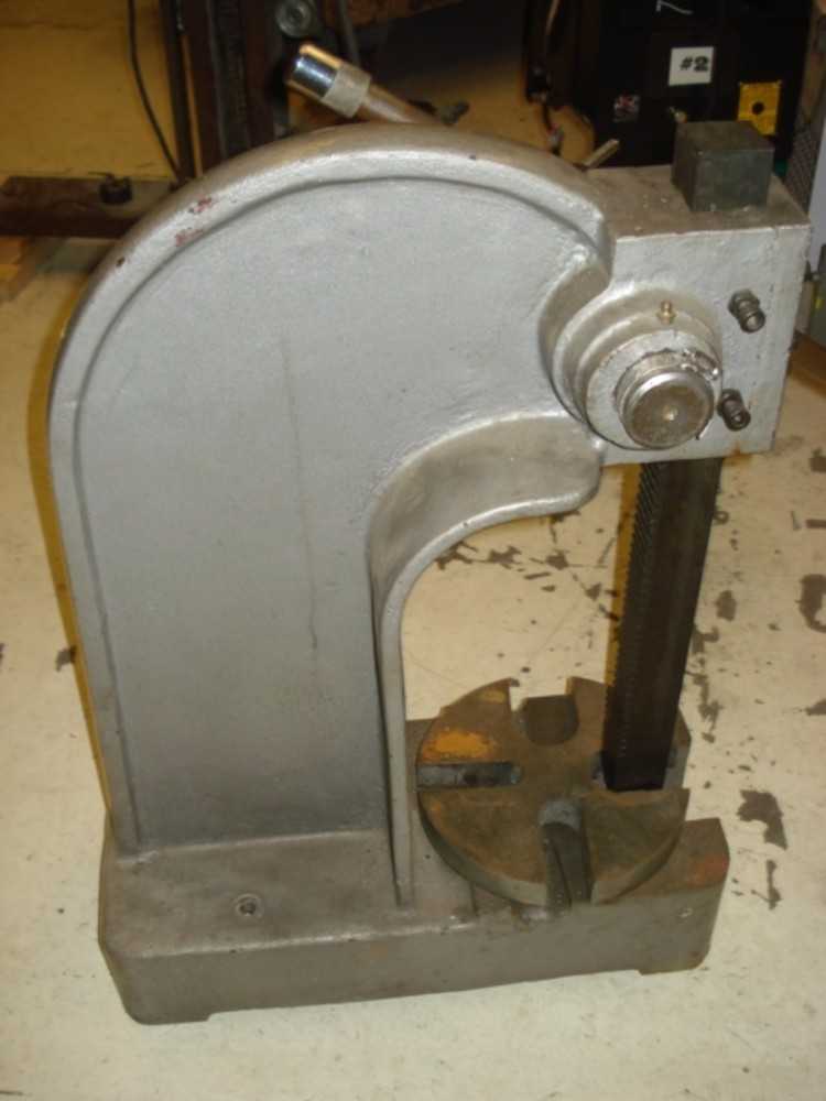 Phase II 14"Stroke 8"Throat 5 Ton Arbor Press Excellent Working Condition - MECHANICAL PRESSES