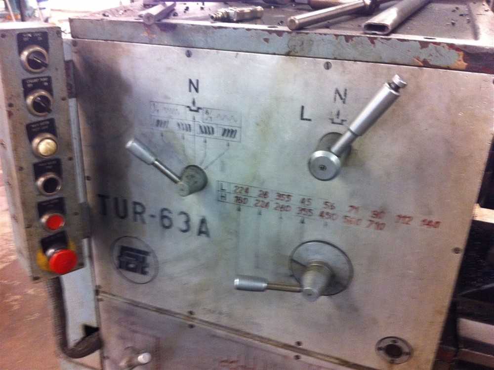 Toolmex TUR 63A Engine Lathe - LATHES