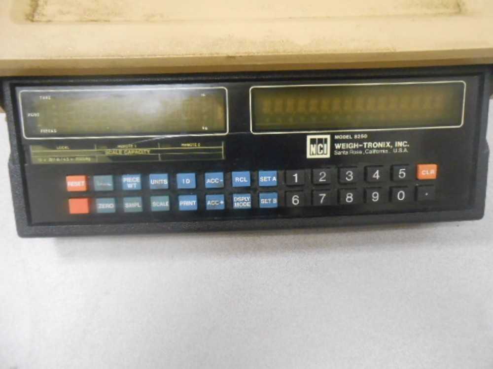 Weigh-Tronix Model 8250 Counting Scale 10lb x .01 lb,  Tested - SCALES