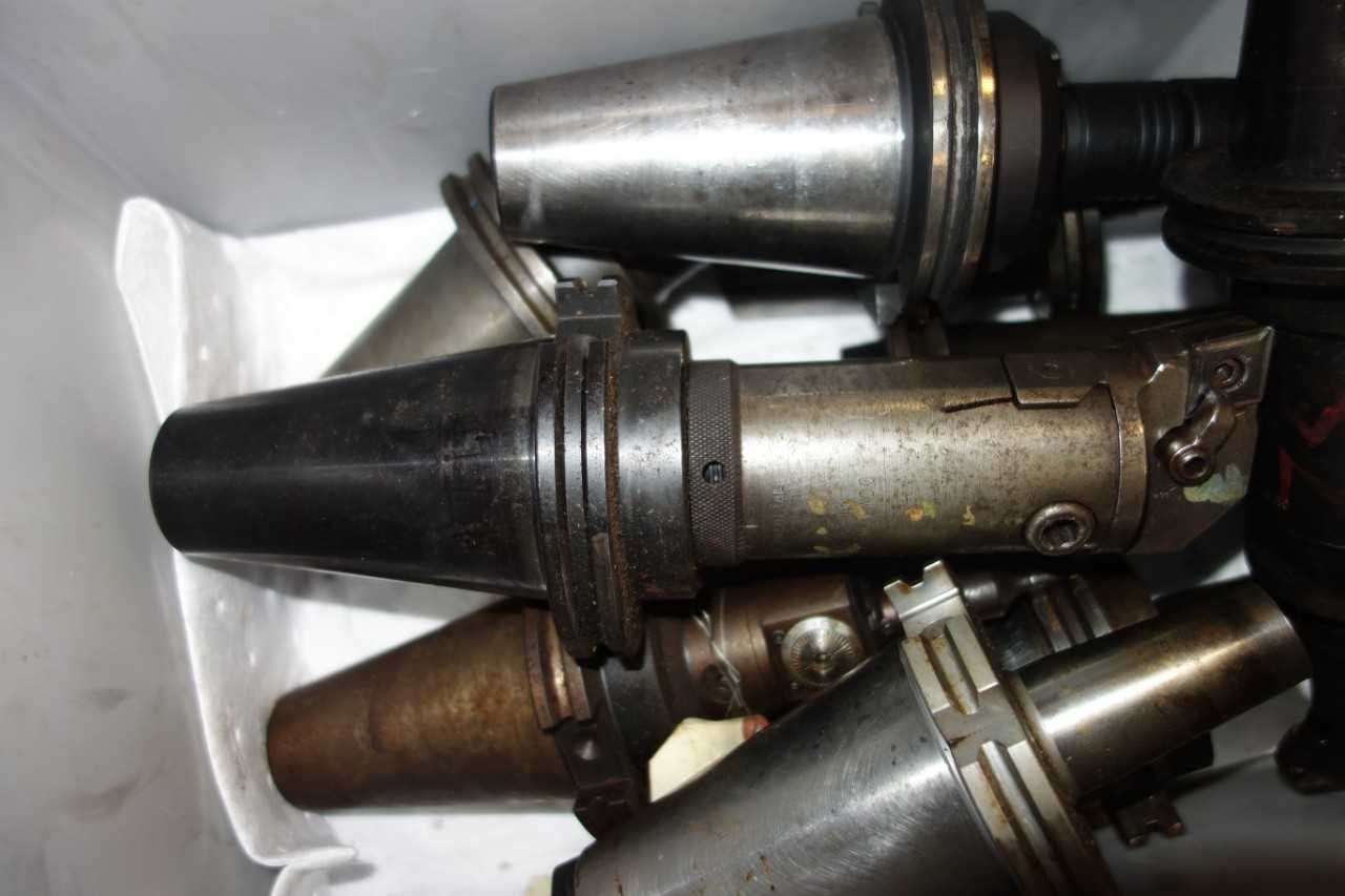 LOT OF ASSORTED CAT 50 TOOL HOLDERS - MACHINING ACCESSORIES & TOOLING