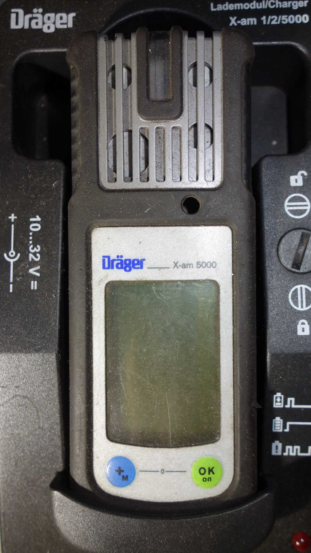 2X DRAEGER X-AM 5000 GAS DETECTORS, BUMP TEST STATION - MISCELLANEOUS