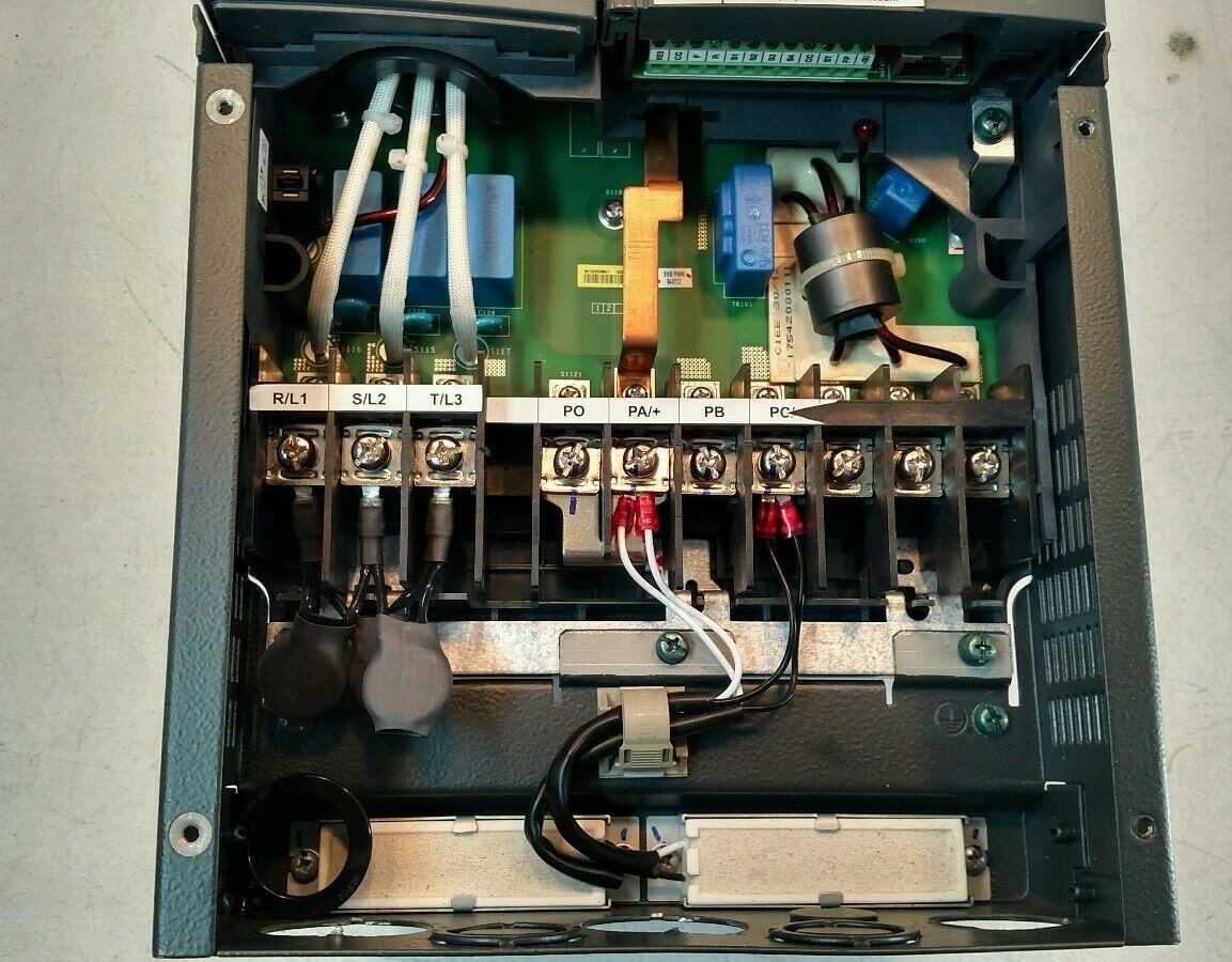 Toshiba VT130G9U4220 22kVA-20HP Transistor Inverter Drive - Used - Bench Tested - Drive Powers Up. Display Does Not Work - MOTOR DRIVES