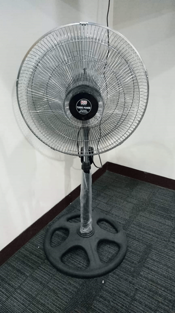 Lot of (2) Electric Fans on Stands - ELECTRIC MOTORS Lot of (2) Electric Fans on Stands - ELECTRIC MOTORS