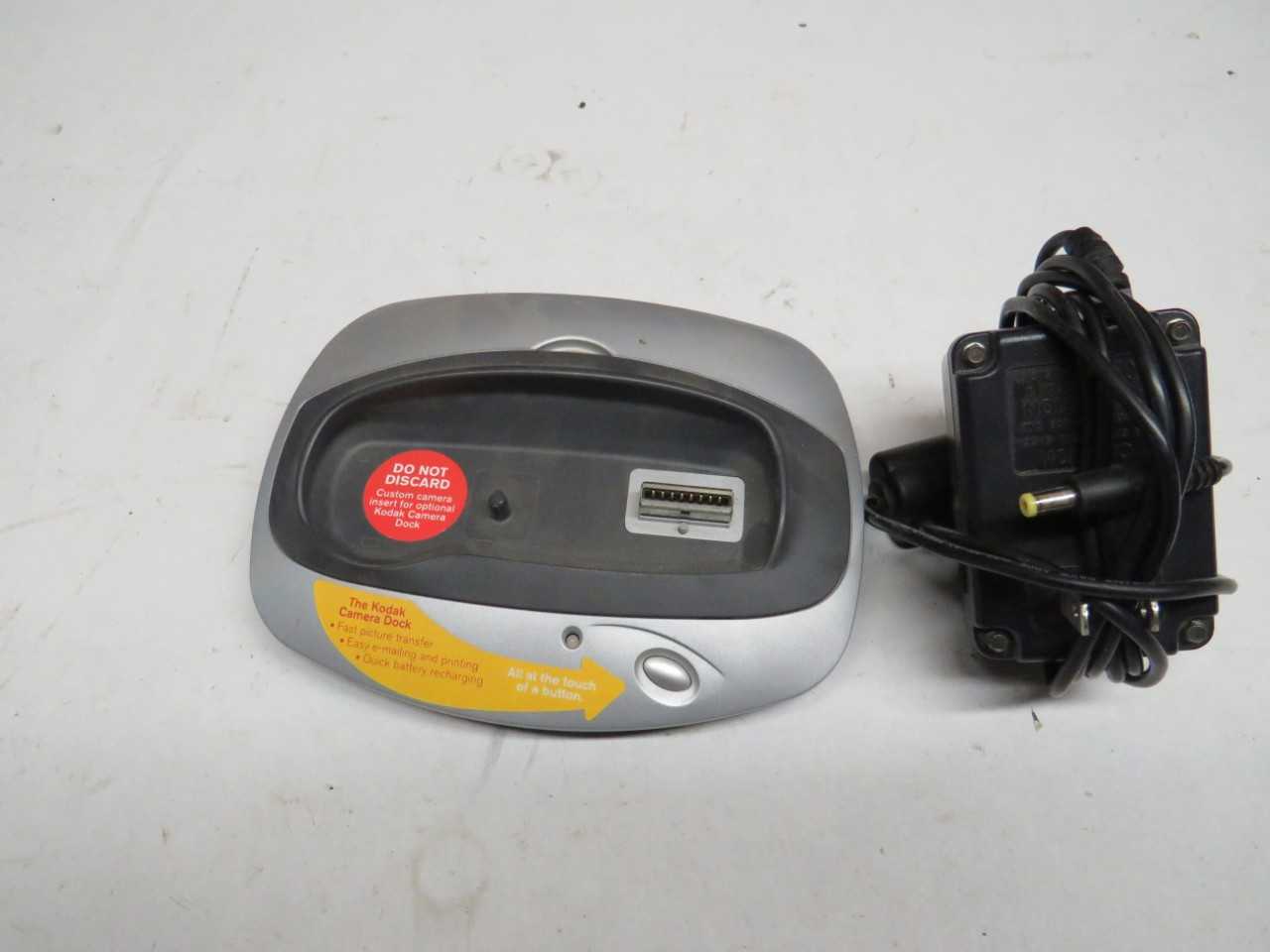 KODAK DX3900 3.1 MEGA PIXELS CAMERA - MISCELLANEOUS